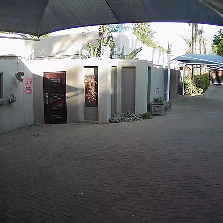 Favour Hotel Pretoria-Noord Exterior foto